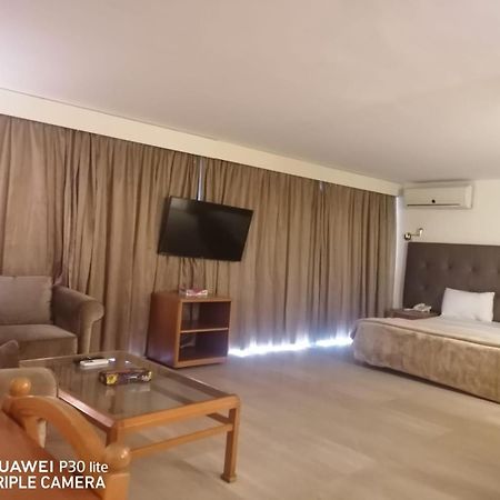 Charles Hotel Beirut Eksteriør bilde