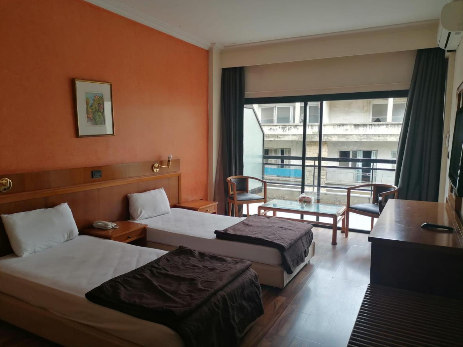 Charles Hotel Beirut Eksteriør bilde