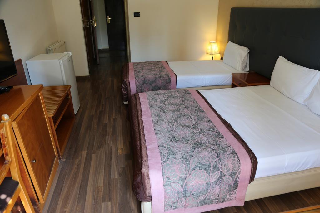Charles Hotel Beirut Eksteriør bilde